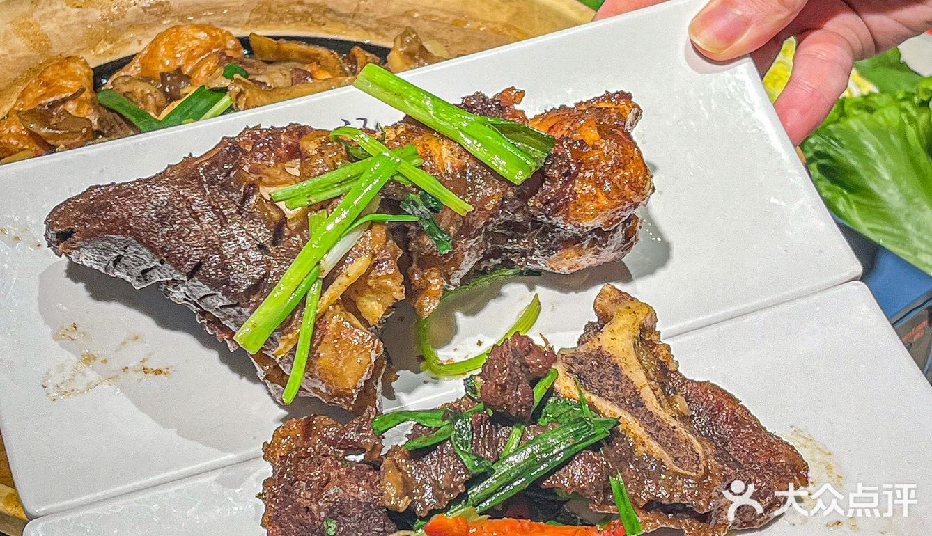 就在广州！被这一口牛杂煲香迷糊了！ 