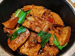 -有红鸡毛店·川菜(建设路店)