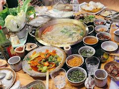 -顶顶汤火牛排火锅·经典铜锅涮肉