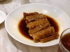卤水掌翅-香港百合居(LCM置汇旭辉广场店)