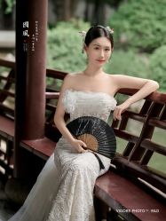 -雪中彩影婚纱摄影·微光艺术中心