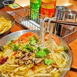 随手一拍就像穿越到东南亚的泰式链料理店～