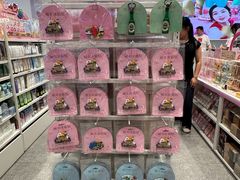 -名创优品(山东青岛华润万象城店)