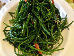 凉拌沙葱-锡林河饭店
