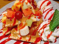 水果华夫饼-Lia Cafe Bar Restaurant松山咖啡屋