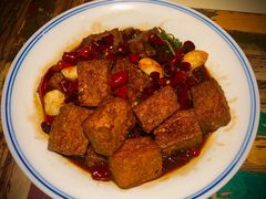三杯臭豆腐-江南驿·二十余年创意杭帮味(良渚玉鸟集店)