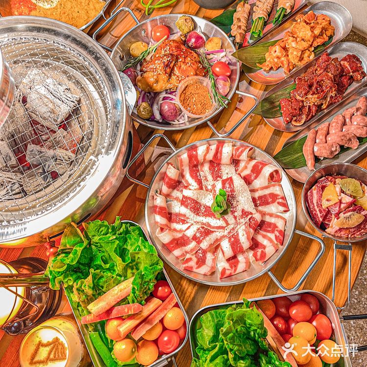 成都 | 叽叽扎扎烤肉场,明星同款露营风烤肉店!