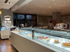 -潮一不贰·法式甜品·生日蛋糕·西式简餐(外滩店)