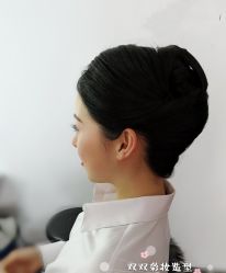 -双双化妆造型工作室