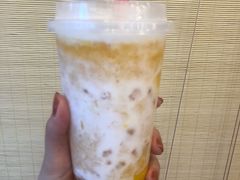 琼月-茶颜观色(晋江店)