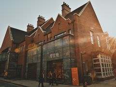 -钟书阁(松江泰晤士小镇店)