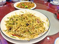 -老码头黑皮肘子锅包肉(文政街店)