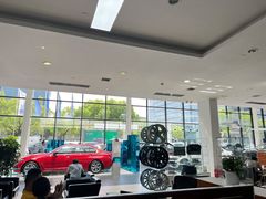 -上海宝信宝马4S店