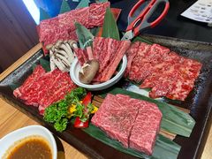-炼火烤肉店