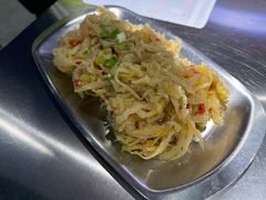 酸菜-马路牙子烧烤音乐酒馆(望京店)