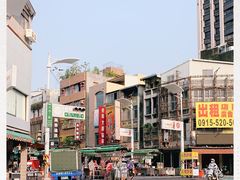 -六合夜市