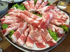 -毛辣果·贵州红酸汤牛肉火锅(西单店)