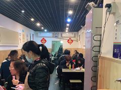 等位区-玫瑰红烤羊排(北新桥三条店)