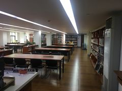 -上海市静安区图书馆(新闸路馆)