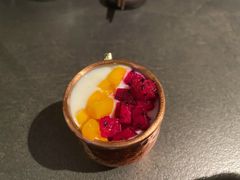 -铭牛烧肉·和牛海鲜自助(高新月牙湖店)