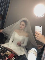 -艾米丽婚纱礼服