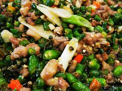 特色尖椒兔-江湖黑大兔(杨家坪店)