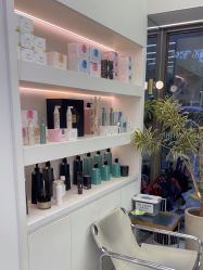-PE SALON