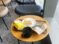 -星巴克臻选(盐城金鹰聚龙湖店)