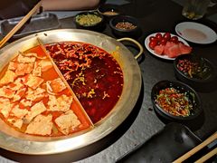 -九鼎轩脆毛肚火锅(南京东路店)
