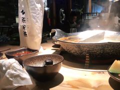 -湊湊火锅·茶憩(杭州湖滨银泰in77店)