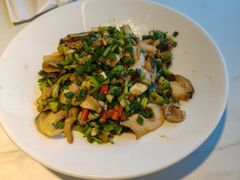 -赶海部落海鲜城(海阳路店)