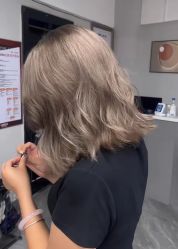 -IU潮牌·SALON