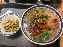 -云阿蛮云南生烫牛肉米线(奉贤路店)