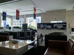 -百联沪通凯迪拉克4s店