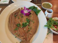 -Chom Cafe and Restaurant