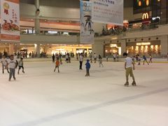 -冰纷万象滑冰场(深圳万象城店)