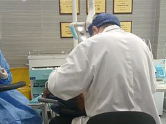 -上海仁爱医院口腔科 · 种植