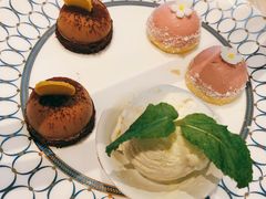 -必胜客(东大桥店)