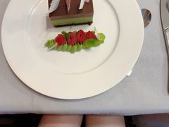 -塞纳河法国餐厅(意式风情街店)