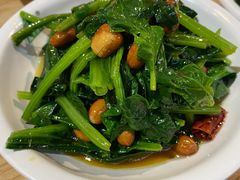 果仁菠菜-李连贵熏肉大饼(金隅嘉品Mall店)