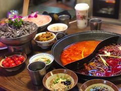 -萍姐火锅·公路夜市(武汉首店)