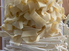 金针蘑+鲜蘑+豆皮-农民烧烤(延边社区店)
