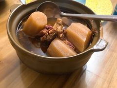 萝卜牛腩煲-和记菜馆