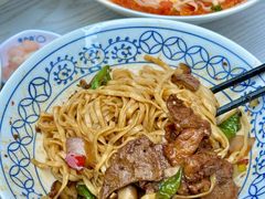 -李与白包子铺(桐梓林店)