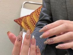 -悦指间美甲美睫