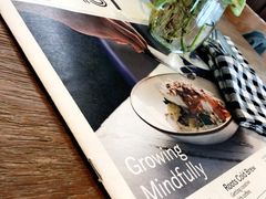 -ROAST coffee & eatery
