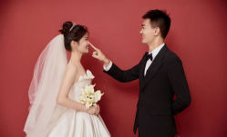 -Renee芮亦婚纱(原丽莎)