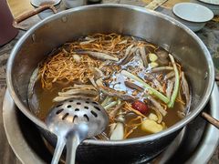 -乳仔牛牦牛汤锅 烤羊排(松潘古城店)