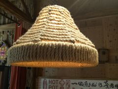 -老牌坊云南鱼豆花火锅(爱建店)