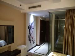 -维也纳酒店(上海虹桥枢纽松江新桥店)